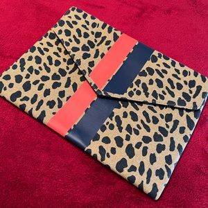 Stella & Dot Bellamy Animal Dot Clutch